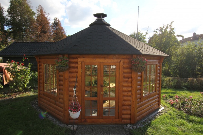 Pavilion 16.5 m² mit Grill und Kamin